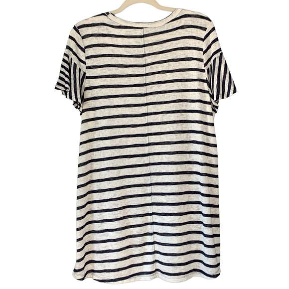 Lane Bryant navy blue stripe lightweight sweater with short sleeve. Size 14/16 - Picture 2 of 6